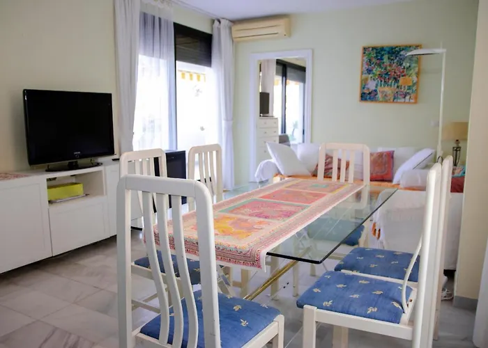 Jardines Banus Apt 公寓