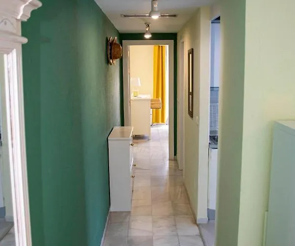 Jardines Banus Apt 公寓 *