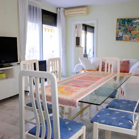 Jardines Banus Apt דירה