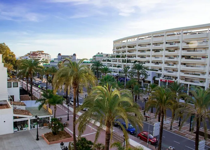 Jardines Banus Apt